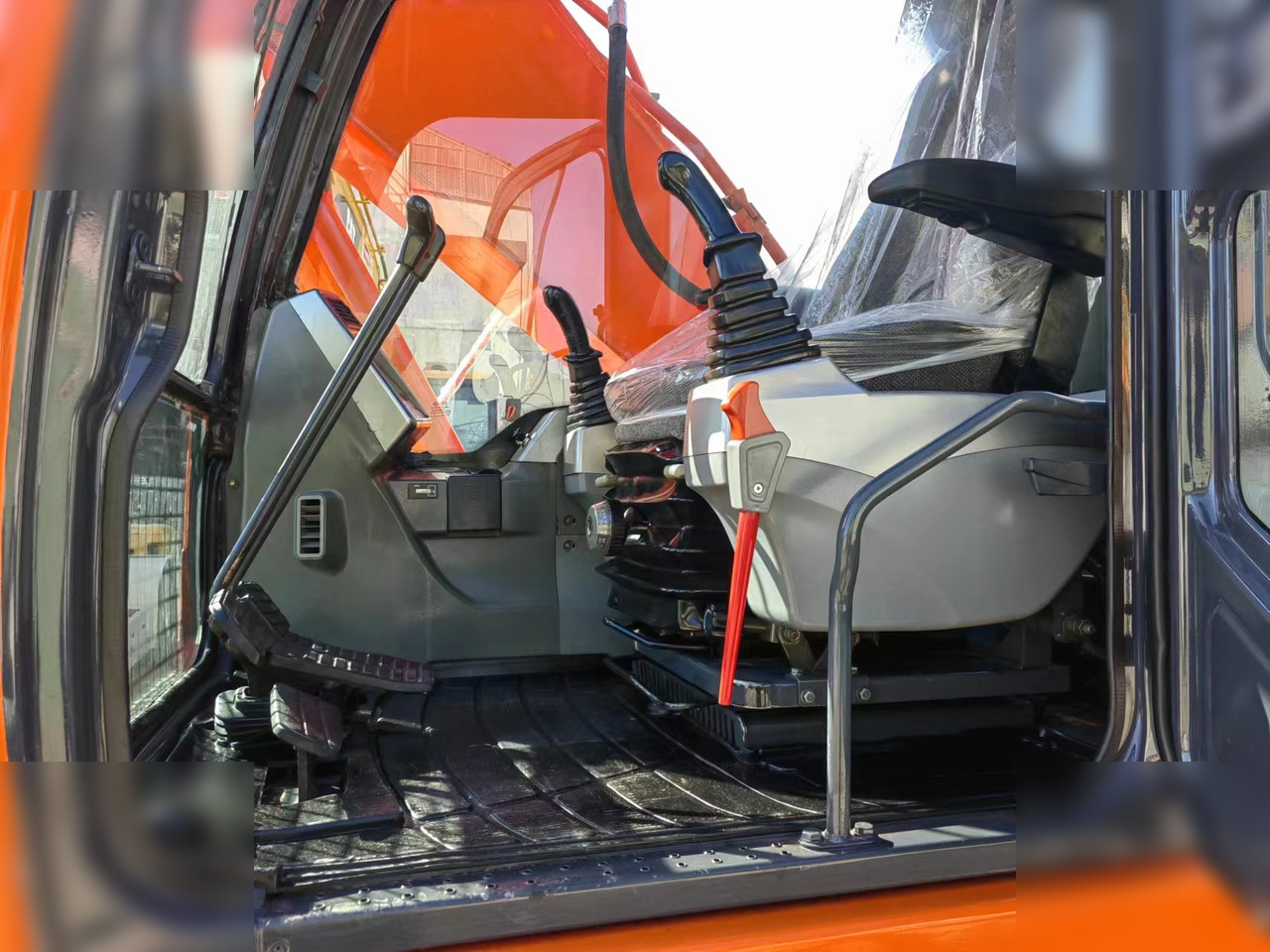 DOOSAN DX225 LC - Beltegraver: bilde 3 DOOSAN DX225 LC - Beltegraver: bilde 3
