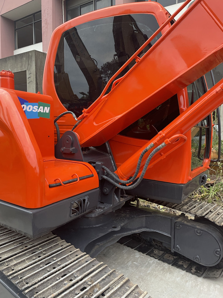 DOOSAN DX75-9C - Beltegraver: bilde 1 DOOSAN DX75-9C - Beltegraver: bilde 1