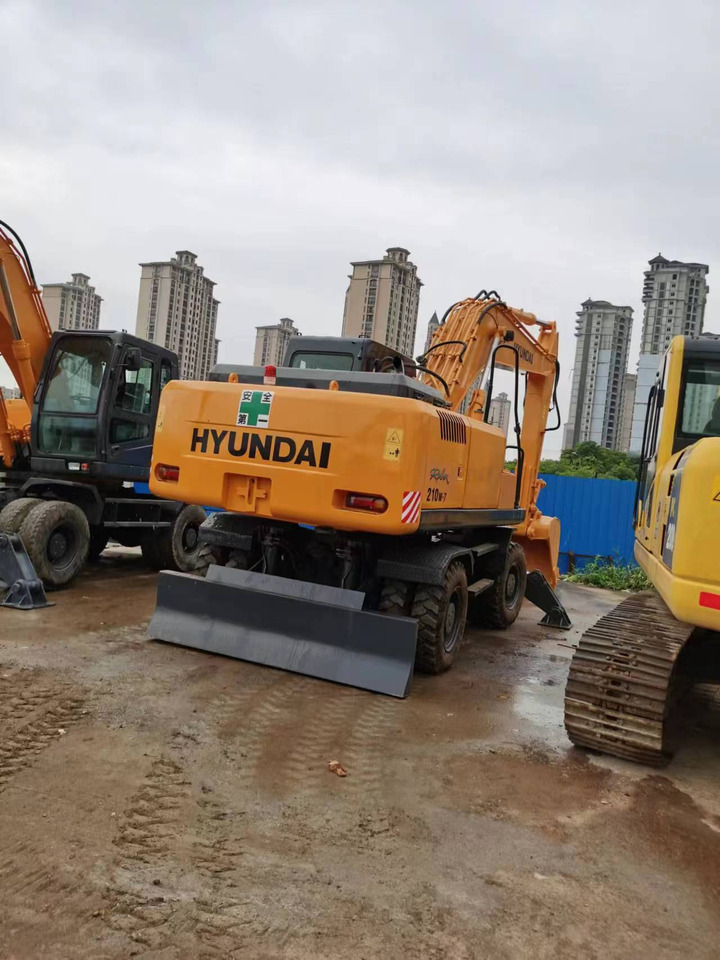 HYUNDAI 210W-7 - Hjulgraver: bilde 4 HYUNDAI 210W-7 - Hjulgraver: bilde 4