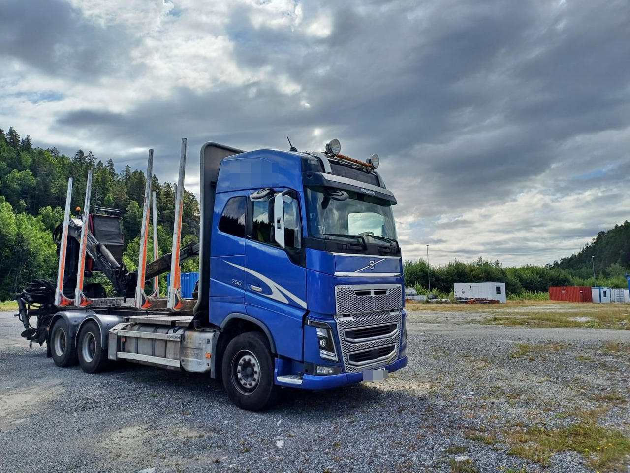 Volvo FH16 750 - Tømmerbil, Kranbil: bilde 2 Volvo FH16 750 - Tømmerbil, Kranbil: bilde 2