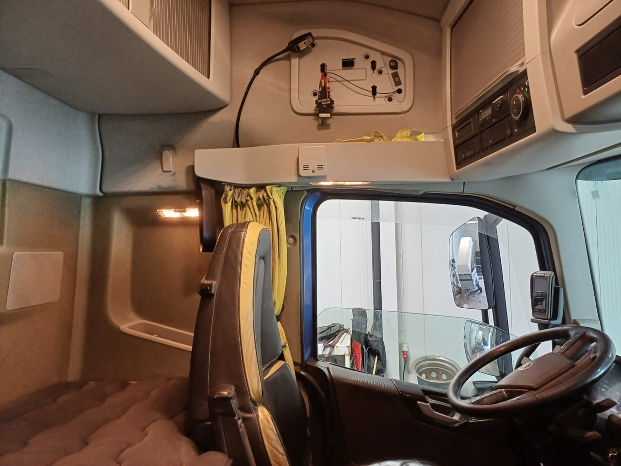 Volvo FH16 750 - Tømmerbil, Kranbil: bilde 4 Volvo FH16 750 - Tømmerbil, Kranbil: bilde 4