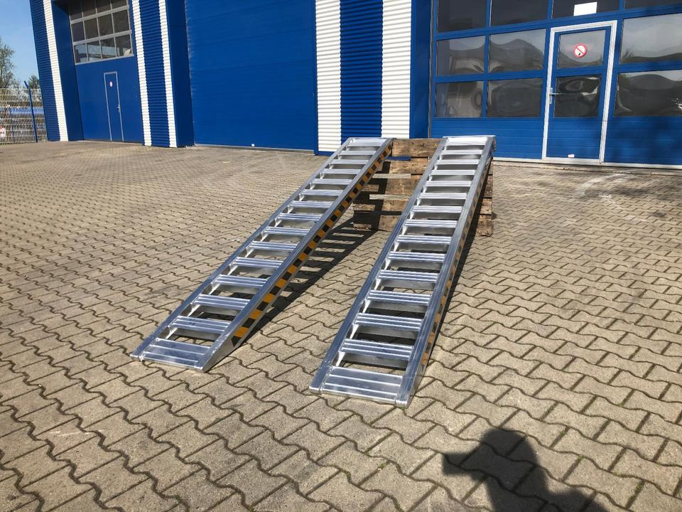 Alurampen Satz 2,5m 2000KG Minibagger Minilader Quad Auffahrrampe *INKL.19% MWST* - Lasterampe: bilde 2 Alurampen Satz 2,5m 2000KG Minibagger Minilader Quad Auffahrrampe *INKL.19% MWST* - Lasterampe: bilde 2