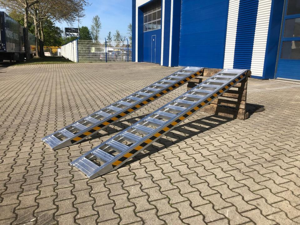 Alurampen Satz 2,5m 2000KG Minibagger Minilader Quad Auffahrrampe *INKL.19% MWST* - Lasterampe: bilde 1 Alurampen Satz 2,5m 2000KG Minibagger Minilader Quad Auffahrrampe *INKL.19% MWST* - Lasterampe: bilde 1
