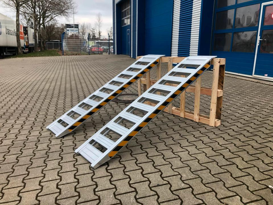 Alurampen Satz 2m 2000KG Minibagger Minilader Quad Auffahrrampe *INKL.19% MWST* - Lasterampe: bilde 1 Alurampen Satz 2m 2000KG Minibagger Minilader Quad Auffahrrampe *INKL.19% MWST* - Lasterampe: bilde 1