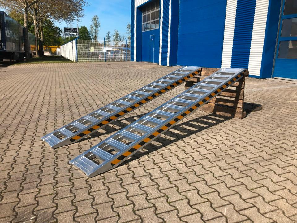 Alurampen Satz 3,50m 4000KG Minibagger Minilader Quad Auffahrrampe *INKL.19% MWST* - Lasterampe: bilde 1 Alurampen Satz 3,50m 4000KG Minibagger Minilader Quad Auffahrrampe *INKL.19% MWST* - Lasterampe: bilde 1