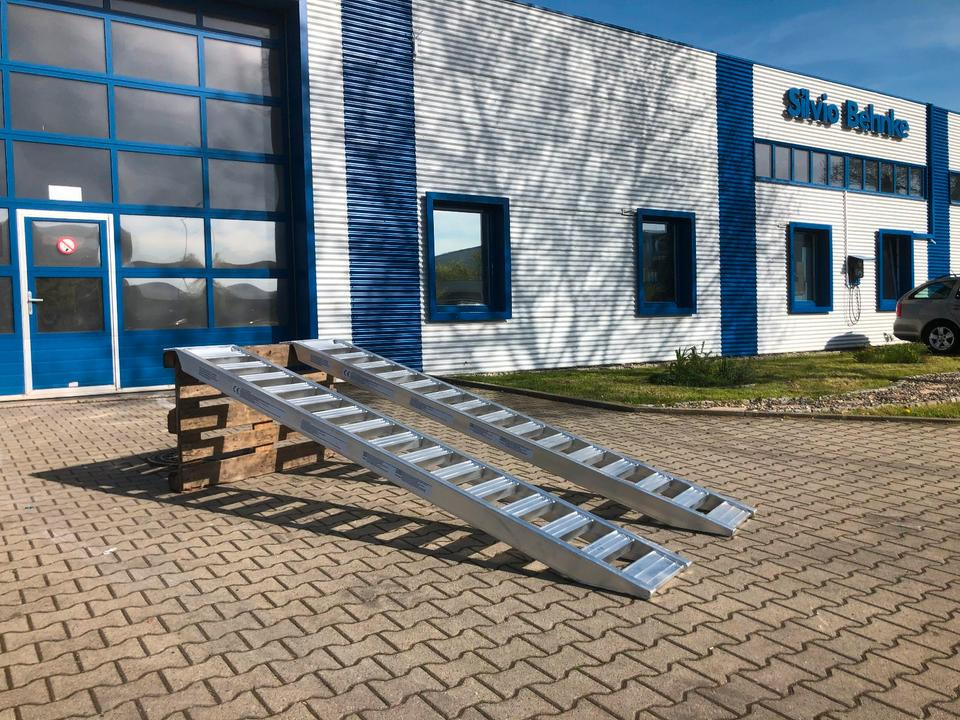Alurampen Satz 3,50m 4000KG Minibagger Minilader Quad Auffahrrampe *INKL.19% MWST* - Lasterampe: bilde 4 Alurampen Satz 3,50m 4000KG Minibagger Minilader Quad Auffahrrampe *INKL.19% MWST* - Lasterampe: bilde 4