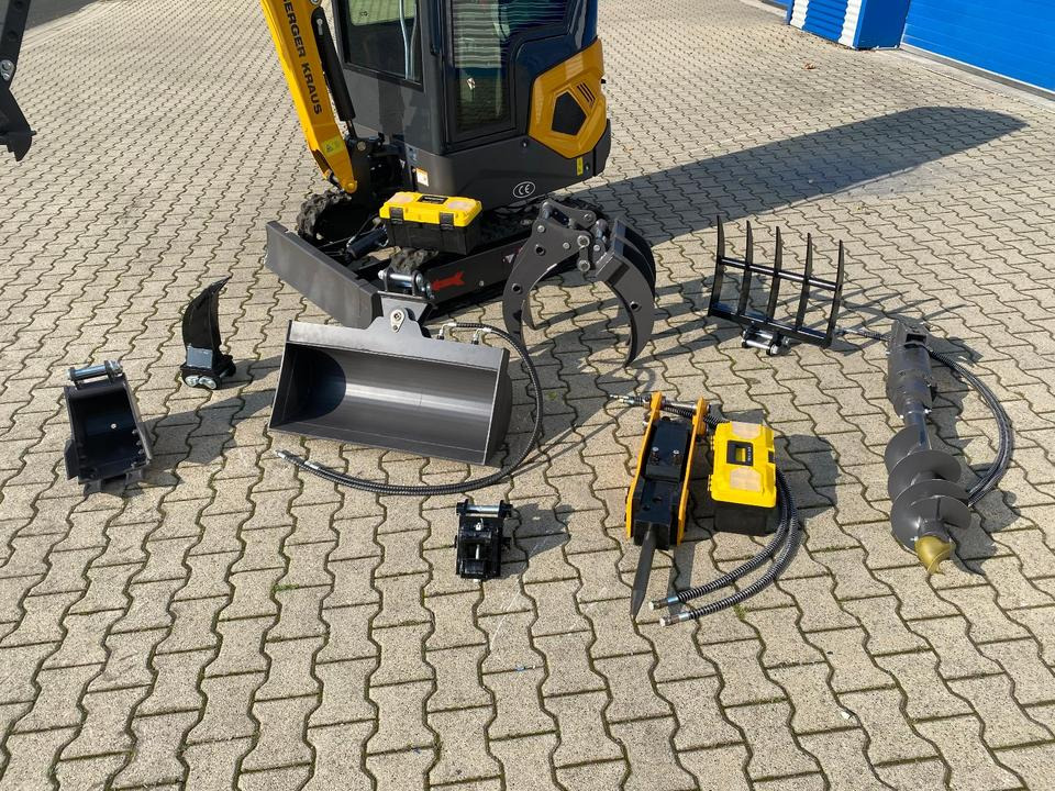 Minibagger BK1250KJSR inkl. großem Zubehörpaket *INKL.19% MWST*BERGER KRAUS*KUBOTA* VERSTELLFAHRWERK*SOFORT!* - Minigraver: bilde 3 Minibagger BK1250KJSR inkl. großem Zubehörpaket *INKL.19% MWST*BERGER KRAUS*KUBOTA* VERSTELLFAHRWERK*SOFORT!* - Minigraver: bilde 3