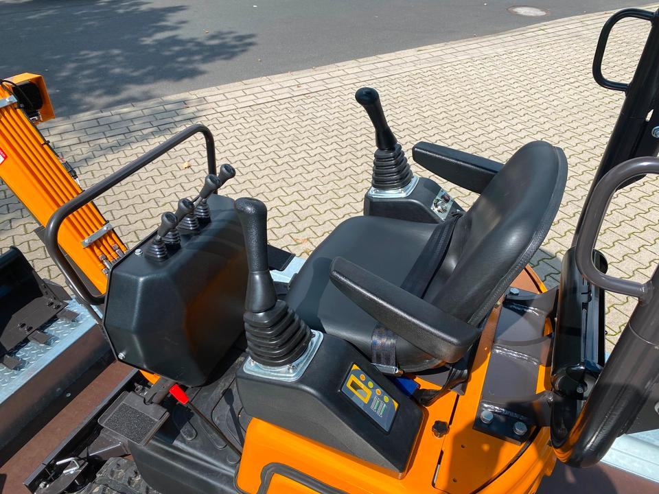 Minibagger BK1300JSR + Anhänger + Zubehör *INKL.19% MWST*BERGER KRAUS*KUBOTA*JOYSTICK*SCHENKWARM*SOFORT!* - Minigraver, Tilhenger: bilde 5 Minibagger BK1300JSR + Anhänger + Zubehör *INKL.19% MWST*BERGER KRAUS*KUBOTA*JOYSTICK*SCHENKWARM*SOFORT!* - Minigraver, Tilhenger: bilde 5