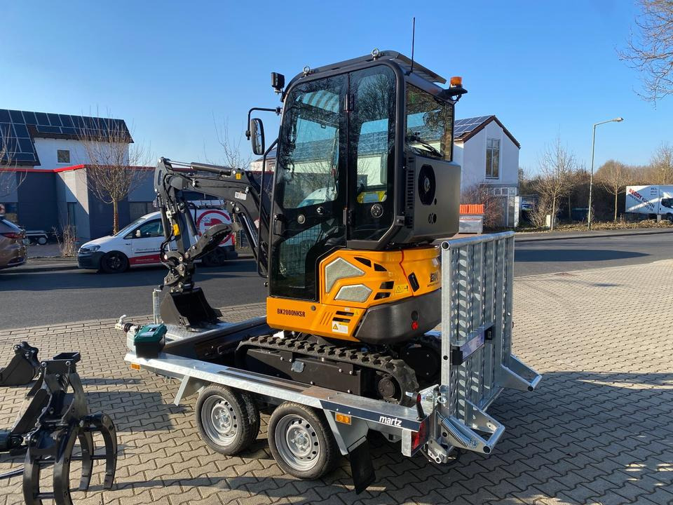 Minibagger BK2000NKSR + Tieflader + Zubehör *INKL.19% MWST*BERGER KRAUS*KUBOTA* KLIMA*SCHWENKARM*VERSTELLFAHRWERK* - Minigraver: bilde 5 Minibagger BK2000NKSR + Tieflader + Zubehör *INKL.19% MWST*BERGER KRAUS*KUBOTA* KLIMA*SCHWENKARM*VERSTELLFAHRWERK* - Minigraver: bilde 5