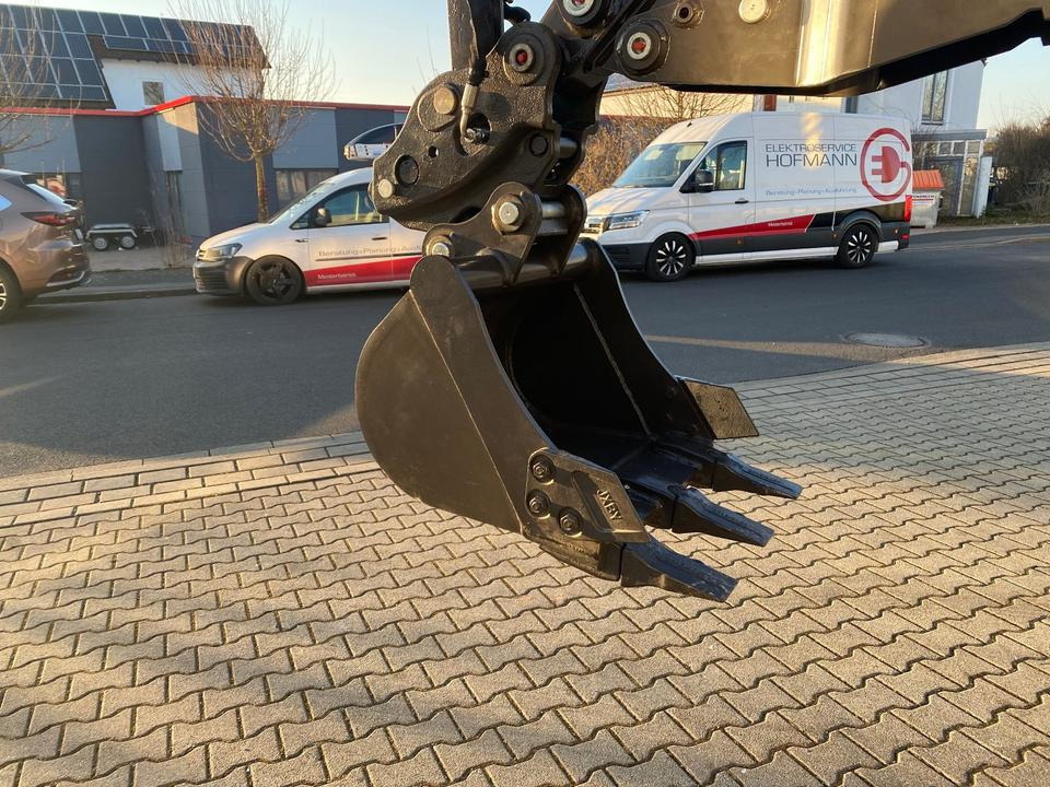 Minibagger BK2000NKSR inkl. Zubehörpaket *INKL.19% MWST*BERGER KRAUS*KUBOTA* KLIMA*SCHWENKARM*VERSTELLFAHRWERK* - Minigraver: bilde 5 Minibagger BK2000NKSR inkl. Zubehörpaket *INKL.19% MWST*BERGER KRAUS*KUBOTA* KLIMA*SCHWENKARM*VERSTELLFAHRWERK* - Minigraver: bilde 5