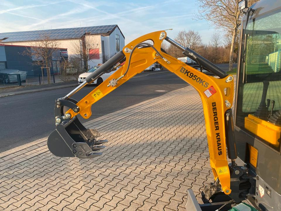 Minibagger BK950KS + Schaufelpaket *INKL.19% MWST*BERGER KRAUS*KABINE*SOFORT!* - Minigraver: bilde 4 Minibagger BK950KS + Schaufelpaket *INKL.19% MWST*BERGER KRAUS*KABINE*SOFORT!* - Minigraver: bilde 4
