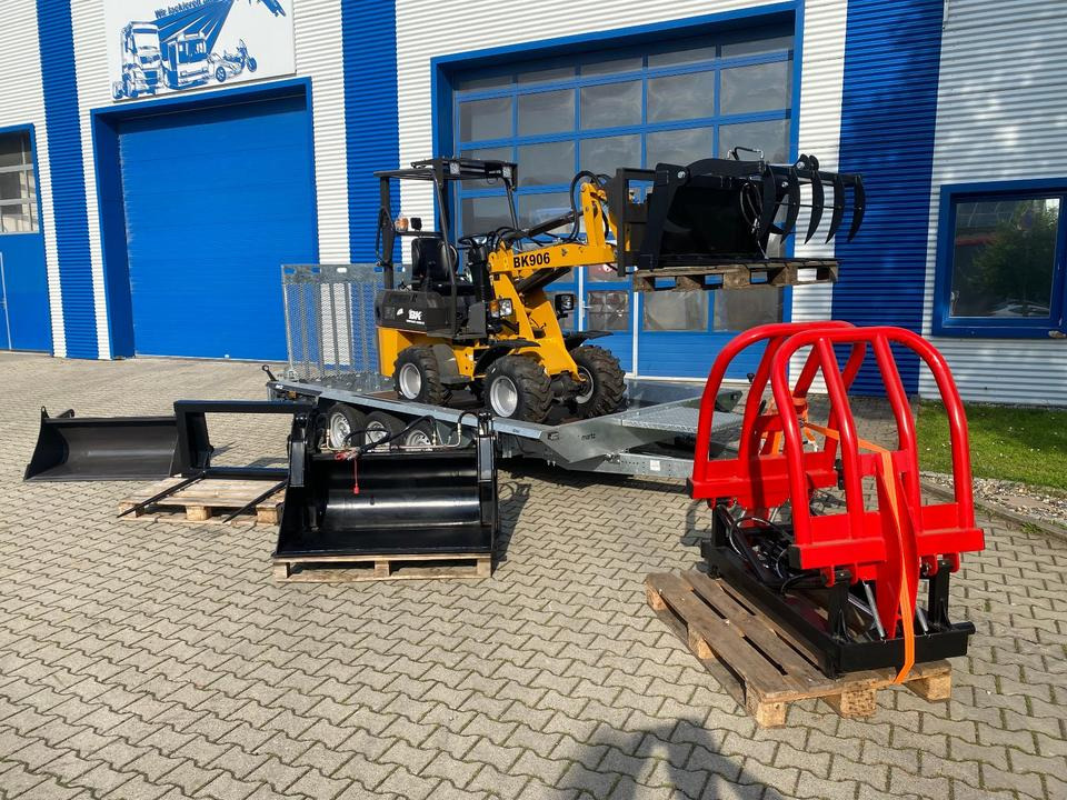 Radlader/Hoflader BK906 inkl. Tieflader und großem Zubehörpaket *INKL.19% MWST*BERGER KRAUS*PERKINS*CE*SOFORT!* - Minigraver, Tilhenger: bilde 4 Radlader/Hoflader BK906 inkl. Tieflader und großem Zubehörpaket *INKL.19% MWST*BERGER KRAUS*PERKINS*CE*SOFORT!* - Minigraver, Tilhenger: bilde 4