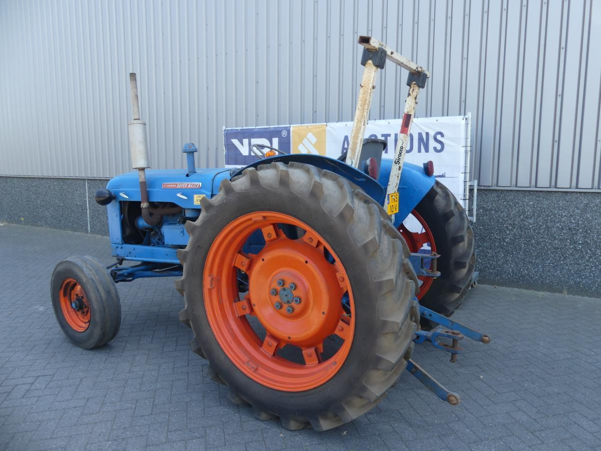 Fordson Major - Traktor: bilde 4 Fordson Major - Traktor: bilde 4