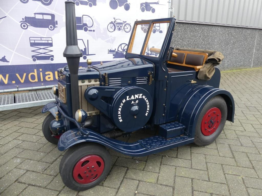 Lanz-Bulldog HR9 Model 1:3 - Traktor: bilde 1 Lanz-Bulldog HR9 Model 1:3 - Traktor: bilde 1
