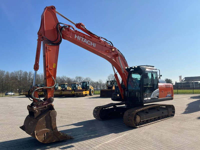 Hitachi ZX 210 LC-6 - Beltegraver: bilde 1 Hitachi ZX 210 LC-6 - Beltegraver: bilde 1