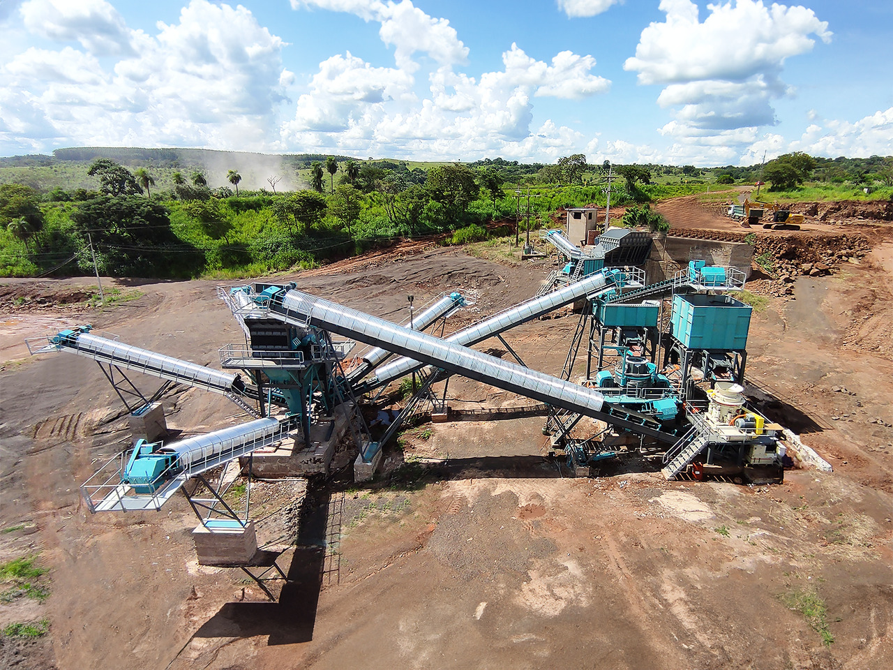 Constmach Installation Stationnaire de Concassage et de Criblage de Pierres 50 à 1 000 TPH - Knuseverk: bilde 2 Constmach Installation Stationnaire de Concassage et de Criblage de Pierres 50 à 1 000 TPH - Knuseverk: bilde 2