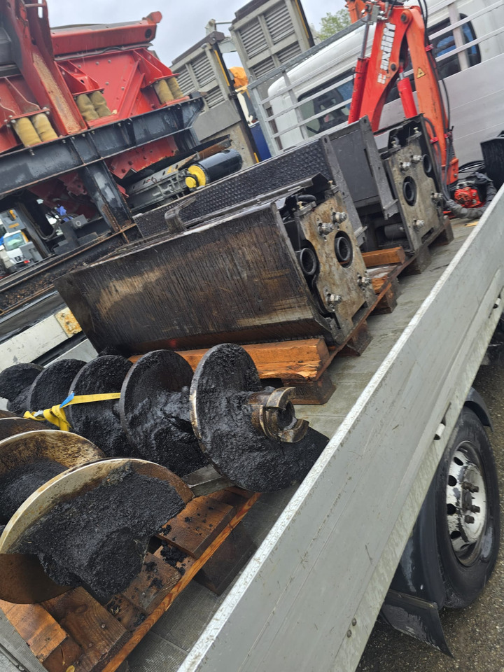 Asfaltutlegger VOLVO ABG 7820C: bilde 17