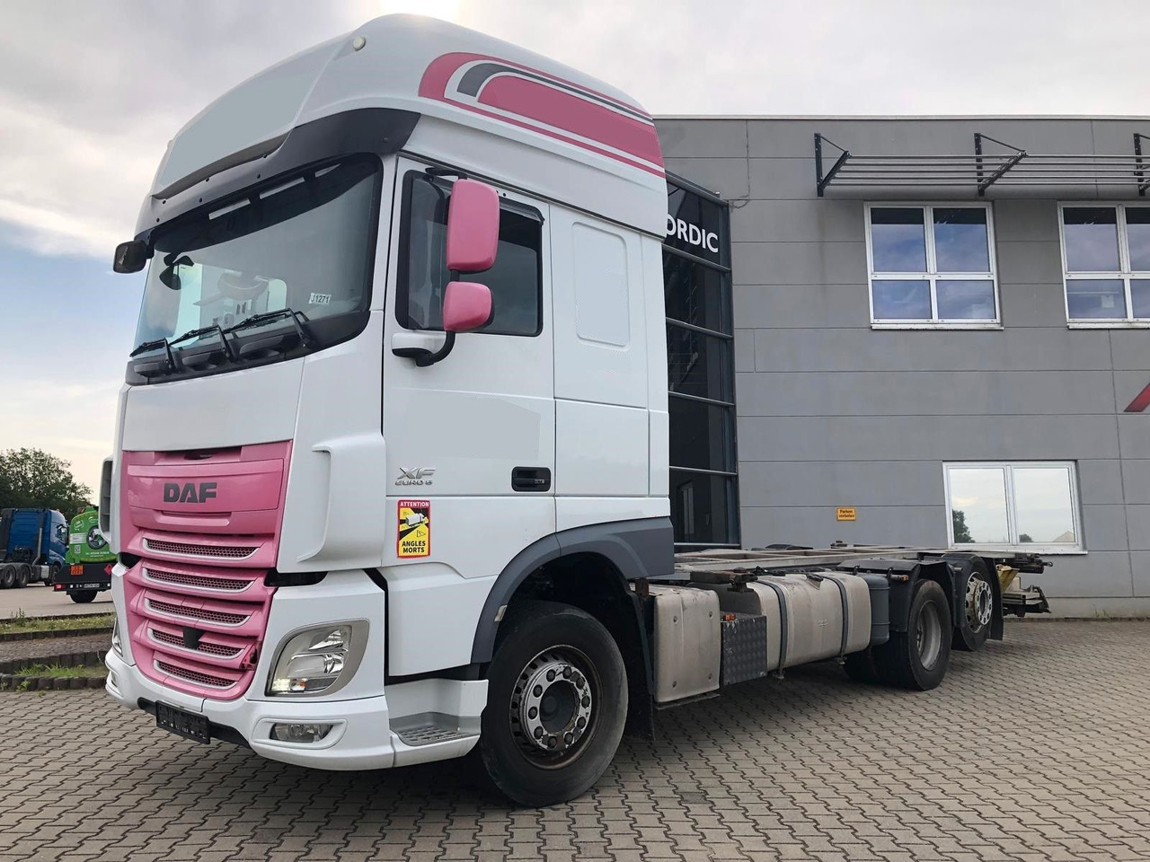 DAF XF460SSC Lenk/Lift*LBW*Standkl*Mega*NeueKuppl. - Container-transport/ Vekselflak lastebil: bilde 3 DAF XF460SSC Lenk/Lift*LBW*Standkl*Mega*NeueKuppl. - Container-transport/ Vekselflak lastebil: bilde 3