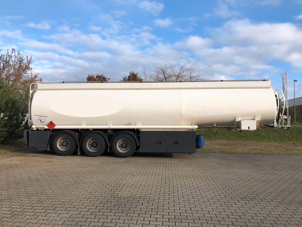 ROHR TAL-A-ZE 4Kammern*ADR*BENZIN*DIESEL*HEIZÖL - Tanksemi: bilde 4 ROHR TAL-A-ZE 4Kammern*ADR*BENZIN*DIESEL*HEIZÖL - Tanksemi: bilde 4