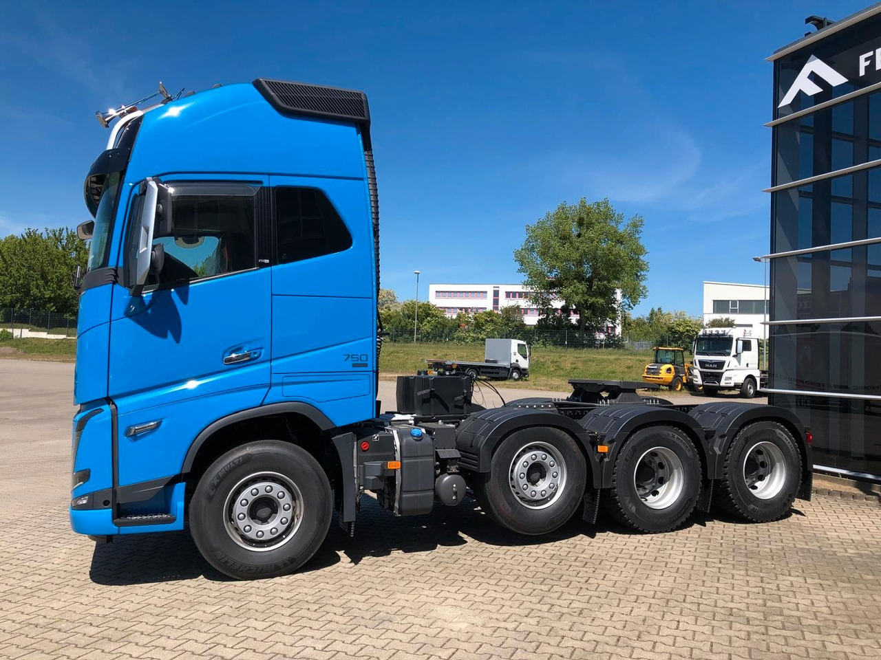 Volvo FH16 750 XL 8x4 Tridem*100T*Kriechgänge*Retarder Volvo FH16 750 XL 8x4 Tridem*100T*Kriechgänge*Retarder - Trekkvogn: bilde 2 Volvo FH16 750 XL 8x4 Tridem*100T*Kriechgänge*Retarder Volvo FH16 750 XL 8x4 Tridem*100T*Kriechgänge*Retarder - Trekkvogn: bilde 2