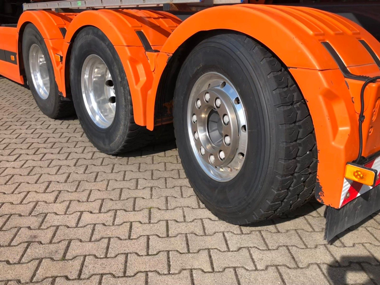 Volvo FH460 8x4 Tridem*TopZustand*excellent condition - Tippbil: bilde 2 Volvo FH460 8x4 Tridem*TopZustand*excellent condition - Tippbil: bilde 2