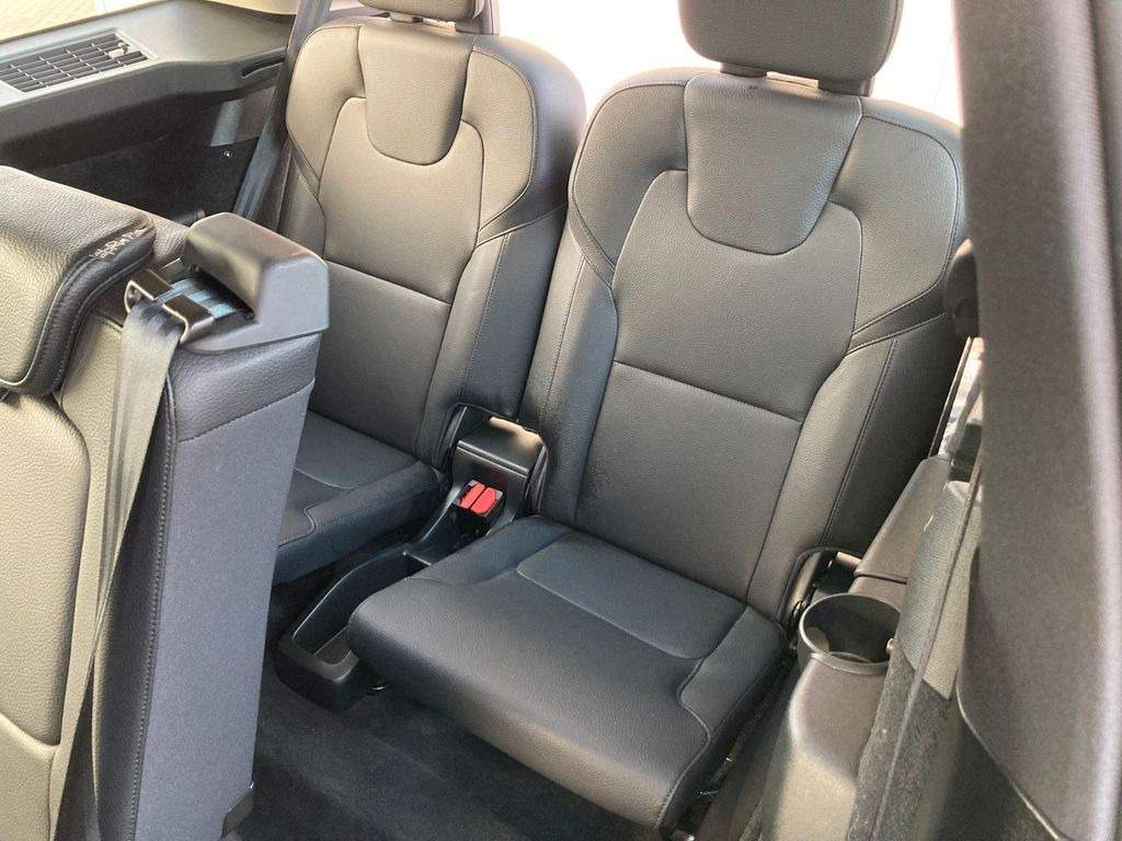 Leie Volvo XC 90 T8 7-Sitzer Inscr. Expr. Recharge AWD Volvo XC 90 T8 7-Sitzer Inscr. Expr. Recharge AWD Volvo XC 90 T8 7-Sitzer Inscr. Expr. Recharge AWD Volvo XC 90 T8 7-Sitzer Inscr. Expr. Recharge AWD: bilde 11