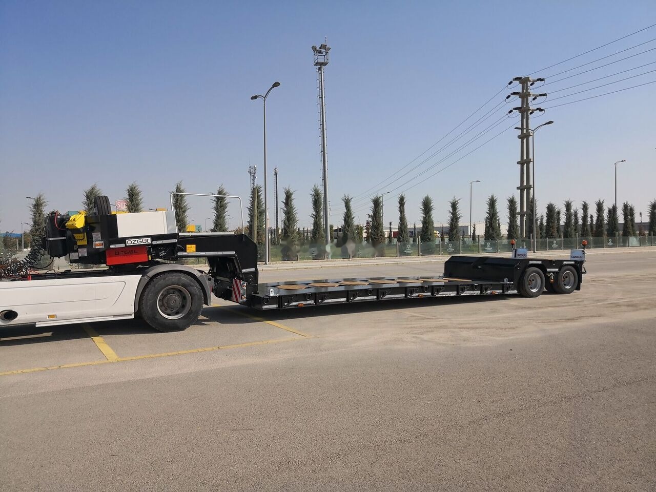 Özgül 2 AXLE LOW LOADER SEMI TRAILER - Lavloader semitrailer: bilde 2 Özgül 2 AXLE LOW LOADER SEMI TRAILER - Lavloader semitrailer: bilde 2
