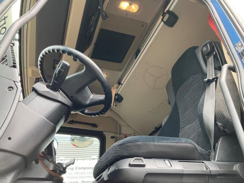 Interior photo 1: Trekkvogn Mercedes-Benz Actros 2863 LS 6x4