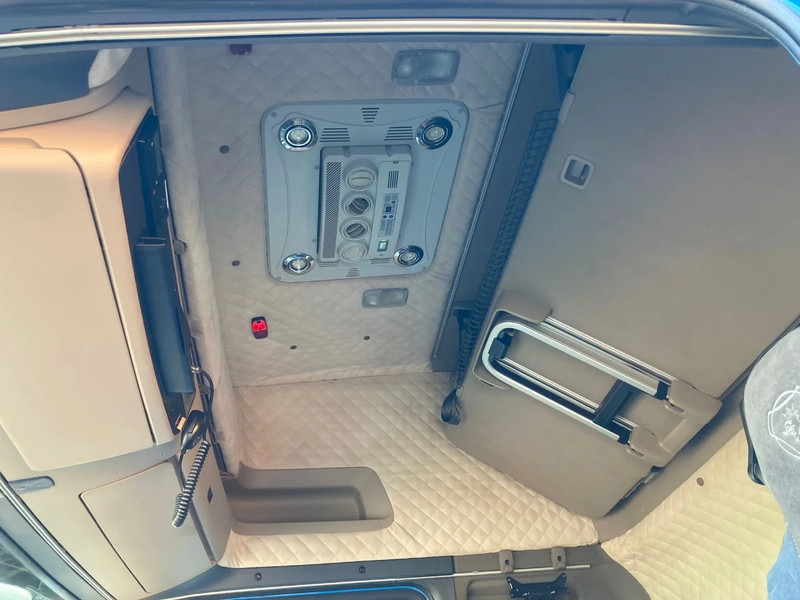 Leie Scania R730 V8 8x4 Scania R730 V8 8x4: bilde 12 Leie Scania R730 V8 8x4 Scania R730 V8 8x4: bilde 12