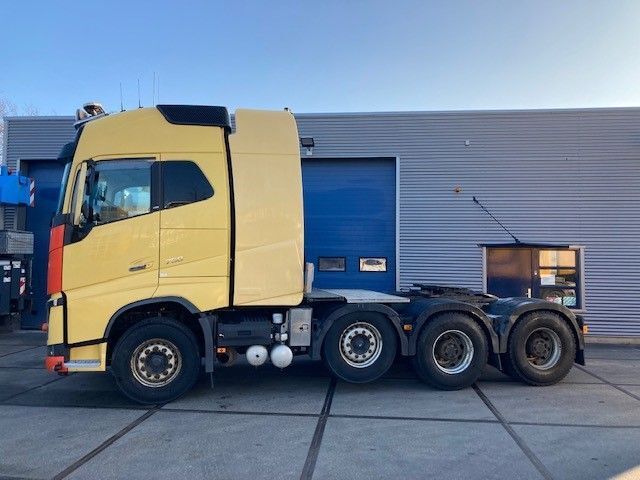 Volvo FH 16.750 8x4/4 - Trekkvogn: bilde 2 Volvo FH 16.750 8x4/4 - Trekkvogn: bilde 2