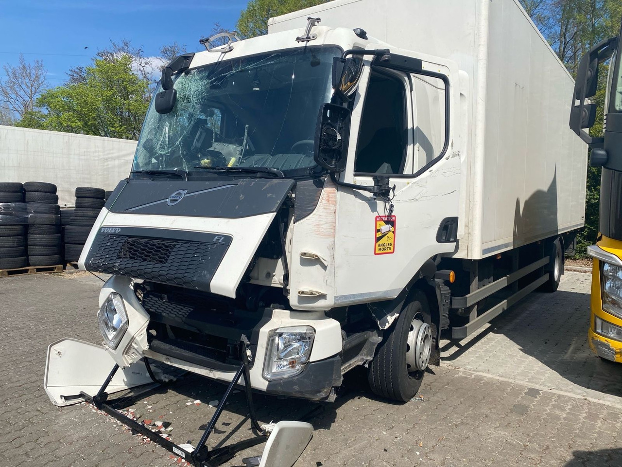 Volvo FL 16.280 Koffer Unfallschaden - Skapbil: bilde 5 Volvo FL 16.280 Koffer Unfallschaden - Skapbil: bilde 5
