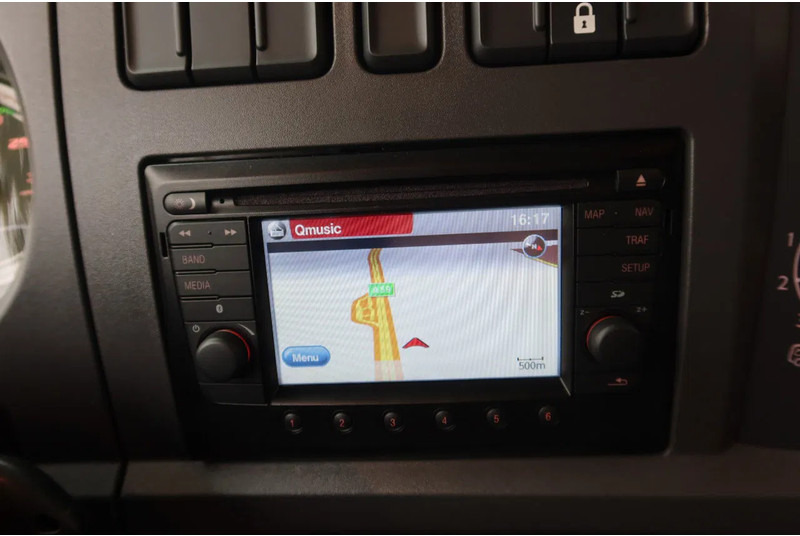 Skapbil DAF LF 210 Bakwagen+ Dhollandia 1500 kg Comfort cabine: bilde 7