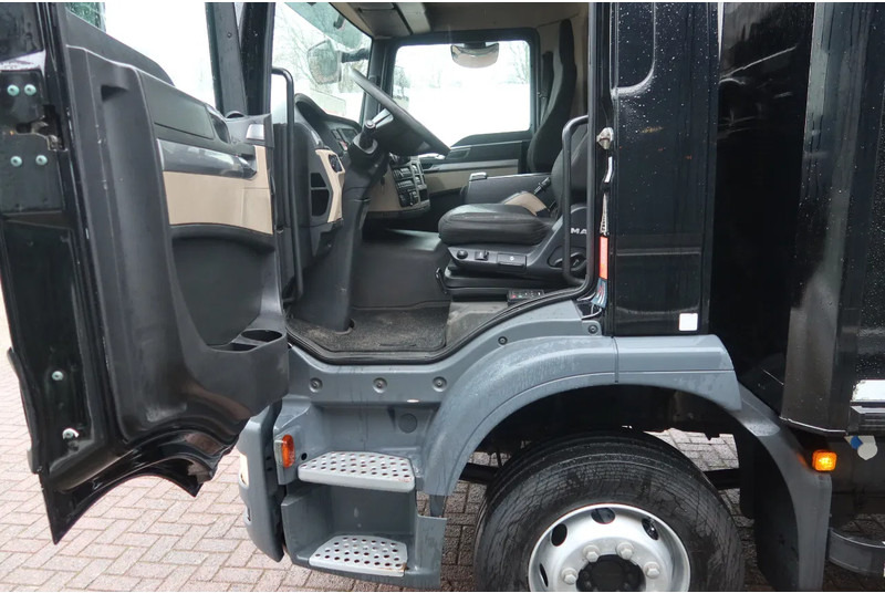 MAN TGM 15.250 Koelwagen Carrier Xarios 350 + DHollandia 2000 kg - Lastebil med kjøl: bilde 5 MAN TGM 15.250 Koelwagen Carrier Xarios 350 + DHollandia 2000 kg - Lastebil med kjøl: bilde 5