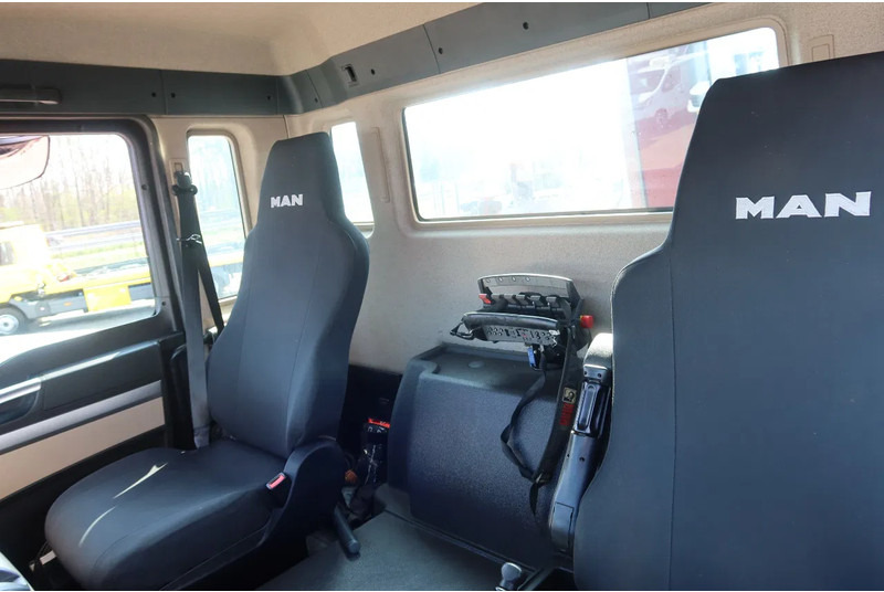 MAN TGS 35.360 8x2 Oprijwagen + HIAB 228 E 3 kraan. Radio grafisch + winch - Transporter lastebil, Kranbil: bilde 5 MAN TGS 35.360 8x2 Oprijwagen + HIAB 228 E 3 kraan. Radio grafisch + winch - Transporter lastebil, Kranbil: bilde 5
