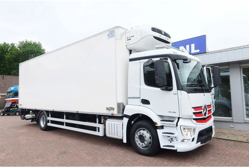 Mercedes-Benz Actros 1936 1936 L Koel/Vries+Klep Bi-Temp Thermoking T 1200R - Lastebil med kjøl: bilde 2 Mercedes-Benz Actros 1936 1936 L Koel/Vries+Klep Bi-Temp Thermoking T 1200R - Lastebil med kjøl: bilde 2