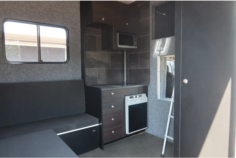Mercedes-Benz Atego 816 L 3 Paarden/4 Ponies - Hestebil: bilde 4 Mercedes-Benz Atego 816 L 3 Paarden/4 Ponies - Hestebil: bilde 4