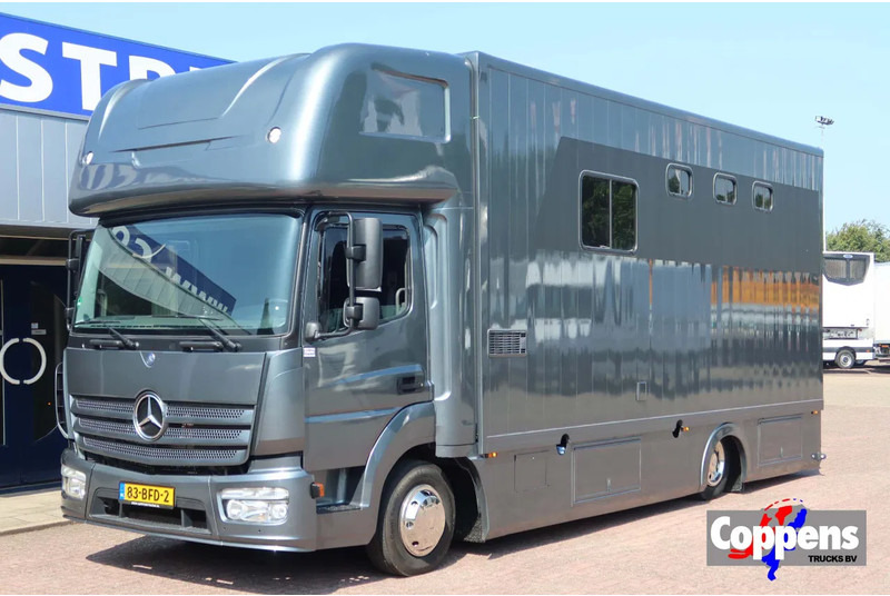 Mercedes-Benz Atego 816 L 3 Paarden/4 Ponies - Hestebil: bilde 1 Mercedes-Benz Atego 816 L 3 Paarden/4 Ponies - Hestebil: bilde 1