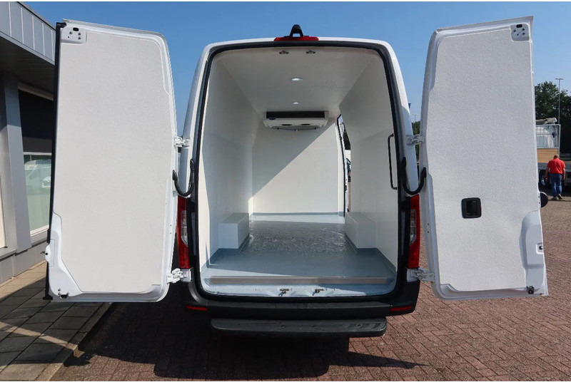 Mercedes-Benz Sprinter 317 Koel/Vries/Verwarmen met nachtaansluiting 220 volt. AUTOMAAT! - Kjølebil: bilde 4 Mercedes-Benz Sprinter 317 Koel/Vries/Verwarmen met nachtaansluiting 220 volt. AUTOMAAT! - Kjølebil: bilde 4