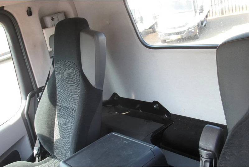 Mercedes-Benz Antos 1833 L - Trekkvogn: bilde 4 Mercedes-Benz Antos 1833 L - Trekkvogn: bilde 4