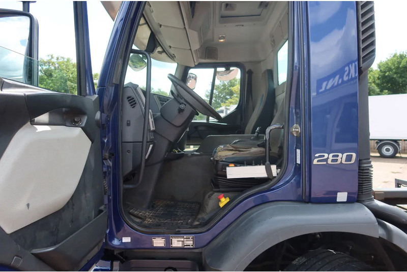 Volvo FE 280 Container / Kabelsysteem H.T.S Kabel, 15 ton, 575 cm 6 Cilinder - Lastebil med kabelsystem: bilde 4 Volvo FE 280 Container / Kabelsysteem H.T.S Kabel, 15 ton, 575 cm 6 Cilinder - Lastebil med kabelsystem: bilde 4