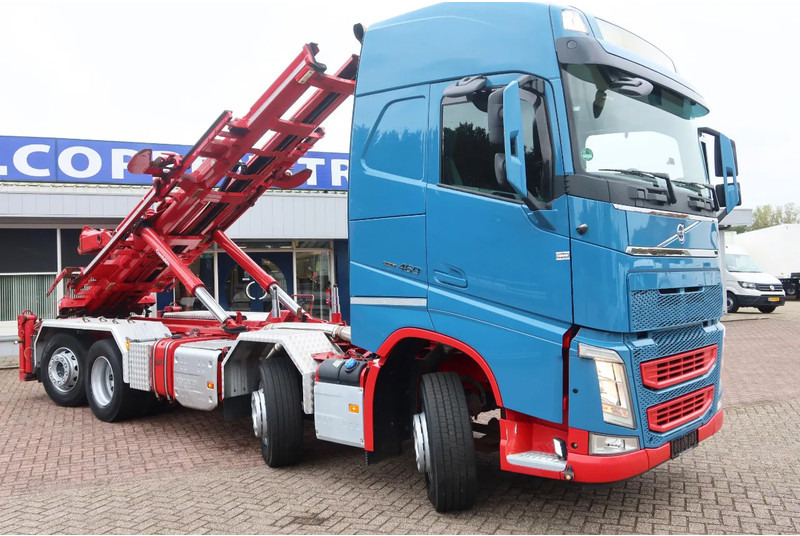 Volvo FH 460 Hooklift 8x2 Haakarm. 3x Steering axle - Lastebil med kabelsystem: bilde 2 Volvo FH 460 Hooklift 8x2 Haakarm. 3x Steering axle - Lastebil med kabelsystem: bilde 2