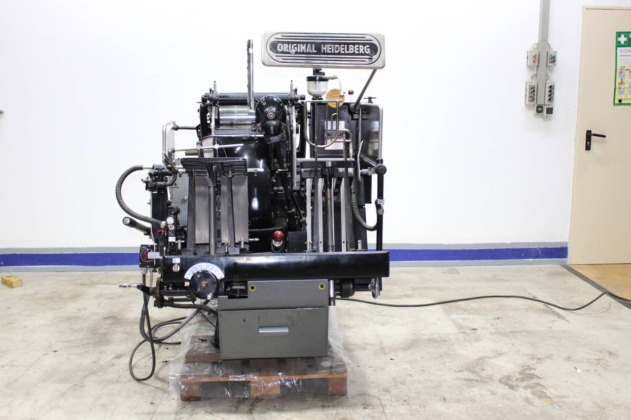 Heidelberg OHT - Papirskjæremaskin: bilde 1 Heidelberg OHT - Papirskjæremaskin: bilde 1