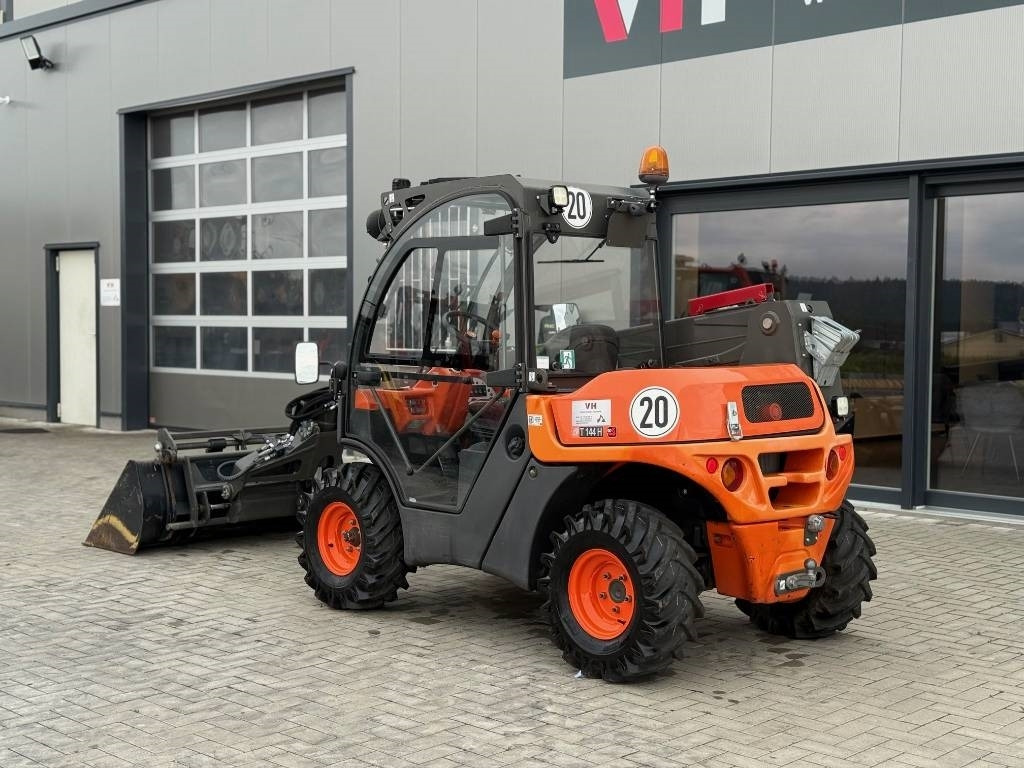 Ausa T 144 - Teleskoplastere: bilde 4 Ausa T 144 - Teleskoplastere: bilde 4