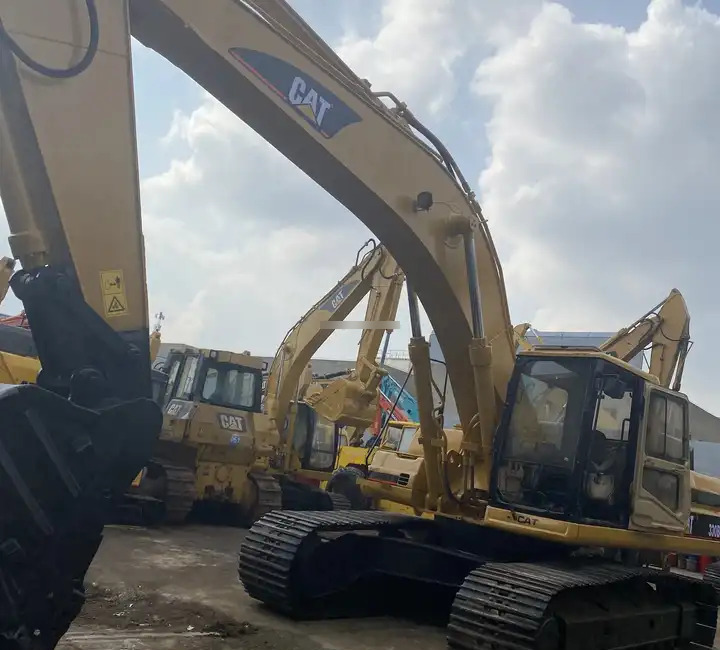 90% New Used Caterpillar crawler excavator CAT 330BL in good condition for sale with low price - Beltegraver: bilde 1 90% New Used Caterpillar crawler excavator CAT 330BL in good condition for sale with low price - Beltegraver: bilde 1