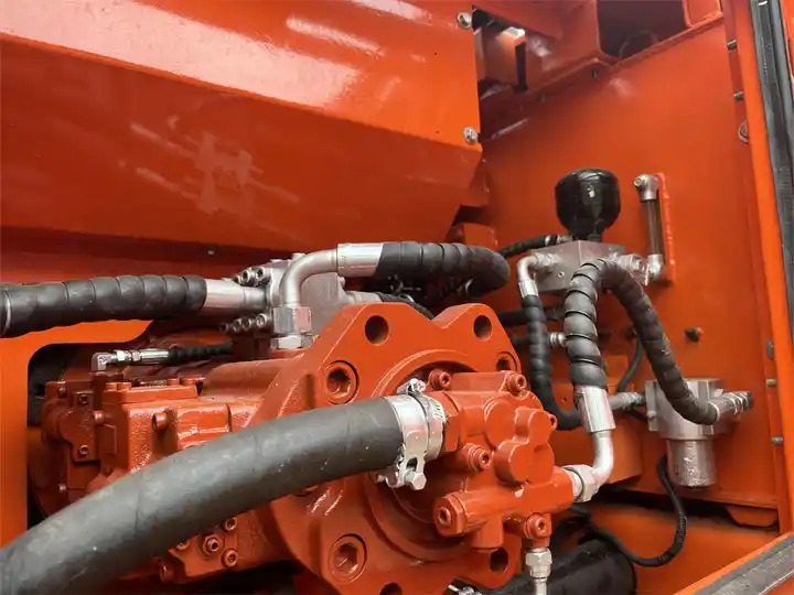 90% new used 22t Doosan DH220LC-9E DH220-9 DH220-9E DH220LC-9 crawler excavator - Beltegraver: bilde 4 90% new used 22t Doosan DH220LC-9E DH220-9 DH220-9E DH220LC-9 crawler excavator - Beltegraver: bilde 4