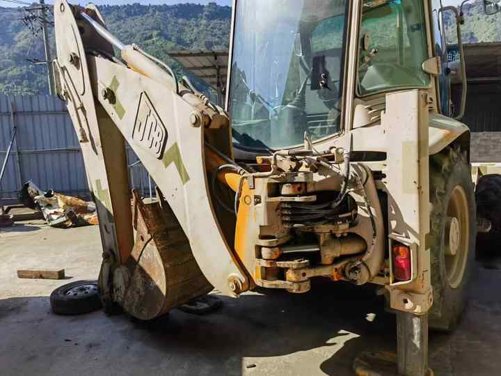 Backhoe loader JCB 3CX 4*4 tlb loader UKmade, used cheap JCB 3CX retro loader and digger - Traktorgraver: bilde 2 Backhoe loader JCB 3CX 4*4 tlb loader UKmade, used cheap JCB 3CX retro loader and digger - Traktorgraver: bilde 2