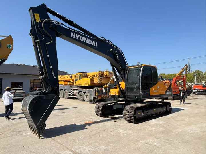 Cheap Price Original Used Hyundai 220 Excavator Hyundai 220LC-9s 220lc Excavator for Sale in Stock Secondhand Digger - Gravemaskin: bilde 4 Cheap Price Original Used Hyundai 220 Excavator Hyundai 220LC-9s 220lc Excavator for Sale in Stock Secondhand Digger - Gravemaskin: bilde 4