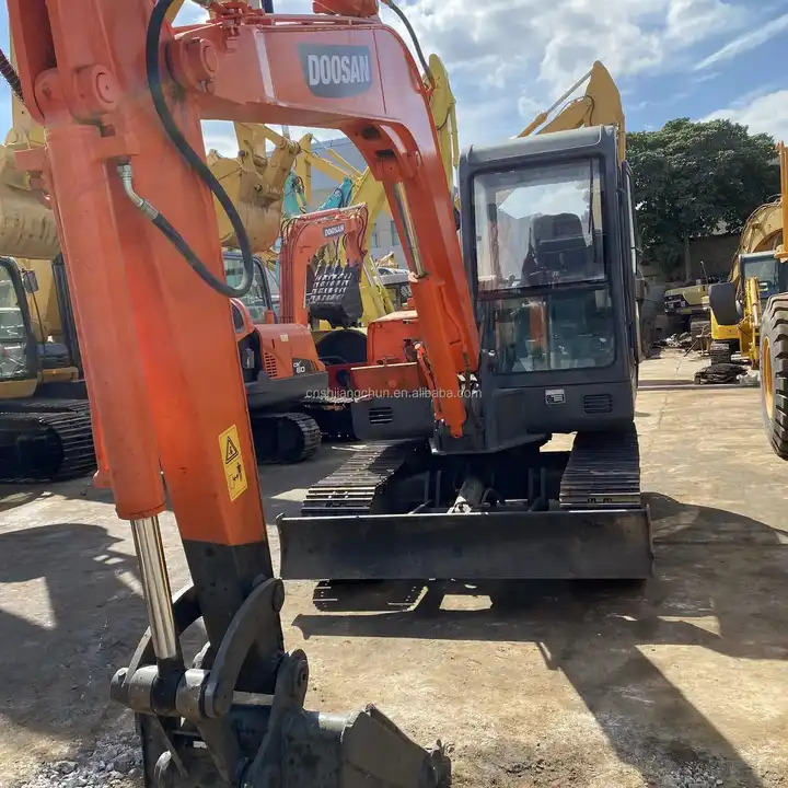 Doosan DH55-V Used Excavator Crawler Excavator Second Hand Japan Engine DH55-V Doosan Excavator in stock for sale - Minigraver: bilde 1 Doosan DH55-V Used Excavator Crawler Excavator Second Hand Japan Engine DH55-V Doosan Excavator in stock for sale - Minigraver: bilde 1