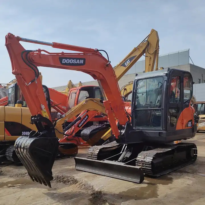 Dx60 Used Crawler Excavator Used Excavator For Sale High Quality ExcavatorDOOSAN DH 55DH55 H-frame - Gravemaskin: bilde 2 Dx60 Used Crawler Excavator Used Excavator For Sale High Quality ExcavatorDOOSAN DH 55DH55 H-frame - Gravemaskin: bilde 2