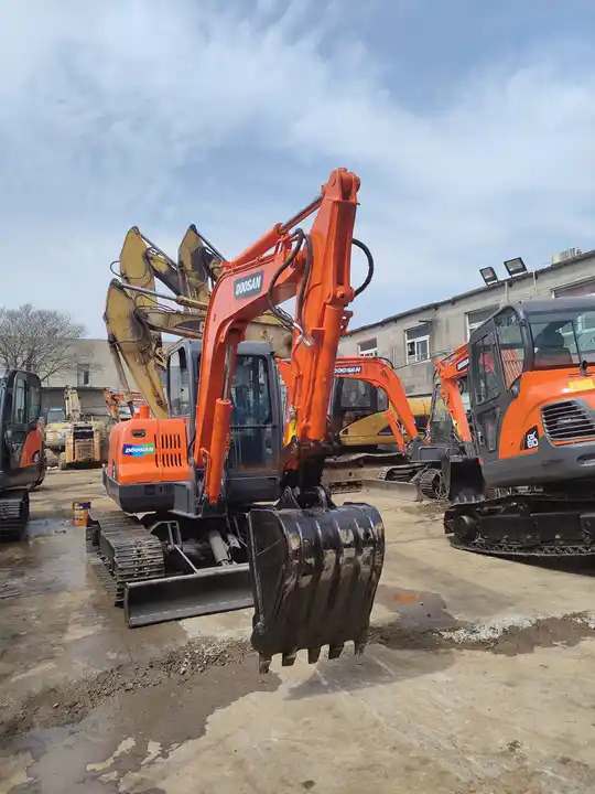 Dx60 Used Crawler Excavator Used Excavator For Sale High Quality ExcavatorDOOSAN DH 55DH55 H-frame - Gravemaskin: bilde 3 Dx60 Used Crawler Excavator Used Excavator For Sale High Quality ExcavatorDOOSAN DH 55DH55 H-frame - Gravemaskin: bilde 3